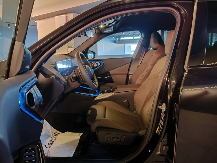 6 - BMW X3 BMW X3 30e xDrive