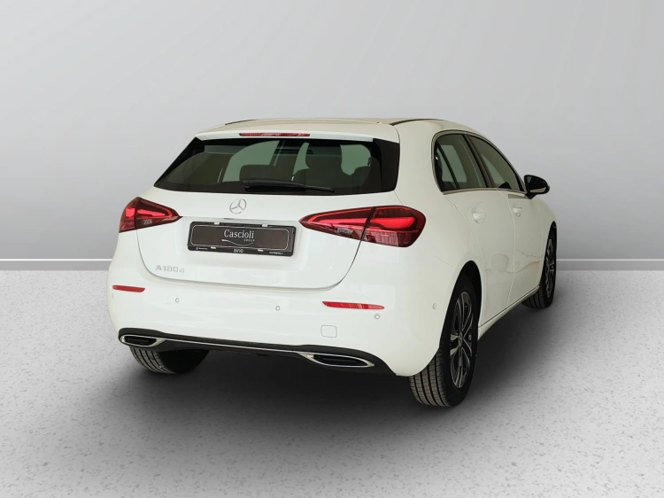 6 - Mercedes-Benz Classe A 180 d Automatic