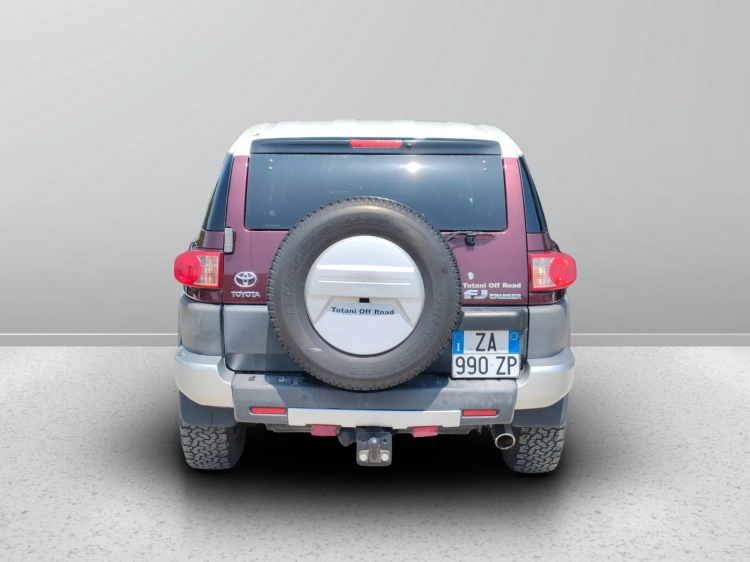 4 - Toyota FJ FJ CRUISER 4.0