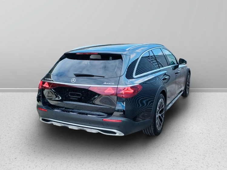 6 - Mercedes-Benz Classe E 220 d 4MATIC All Terrain