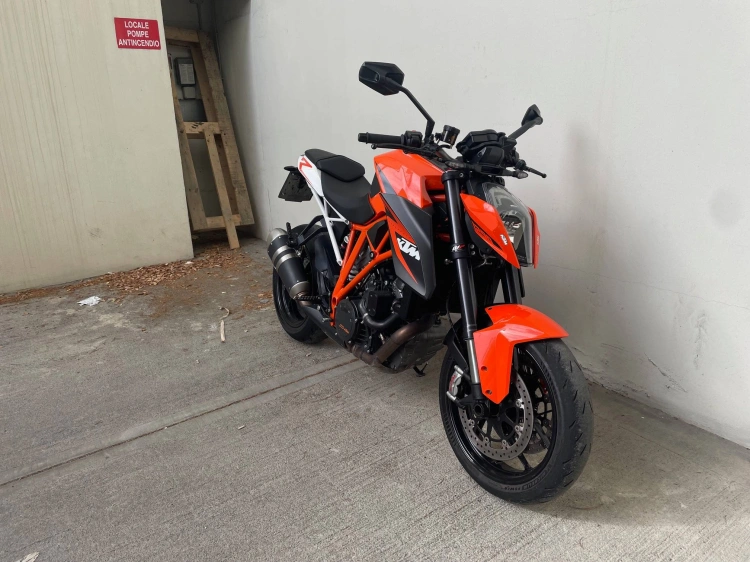 3 - Ktm Duke 1290 Super Duke R