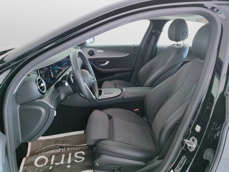 18 - Mercedes-Benz Classe E 220 d Business Sport 4matic auto my20