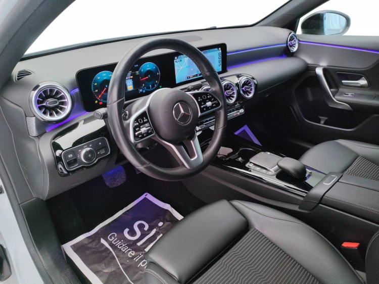 13 - Mercedes-Benz Classe A 180 d Sport Night edition auto