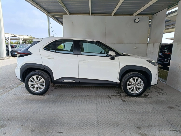 3 - Toyota Yaris Cross Yaris Cross 1.5h Active fwd 116cv e-cvt