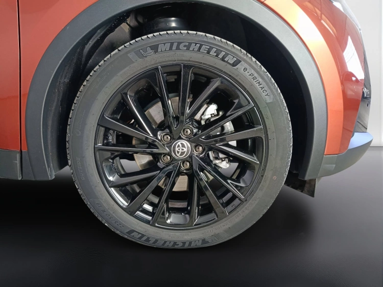 24 - Toyota C-HR C-HR 2.0 phev GR Sport fwd e-cvt