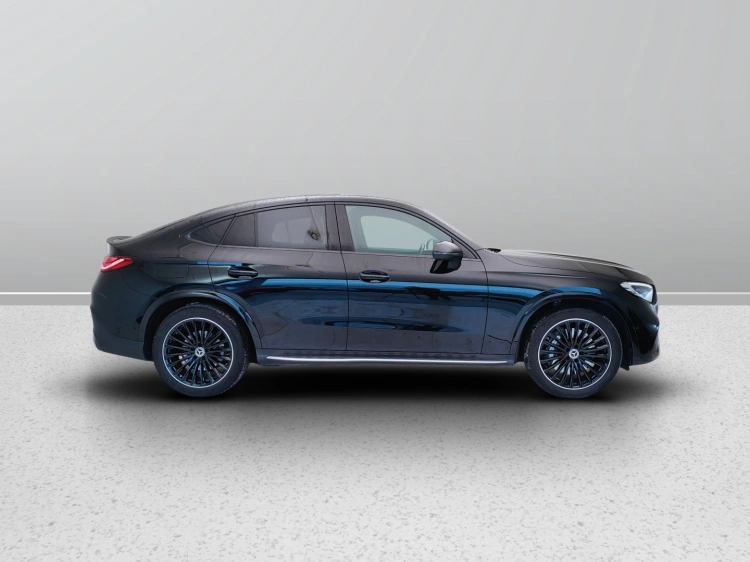 7 - Mercedes-Benz GLC Coupe 300 d AMG Line Advanced Plus 4matic auto