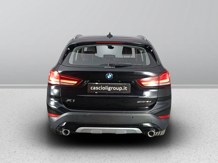 4 - BMW X1 X1 sdrive18d xLine auto