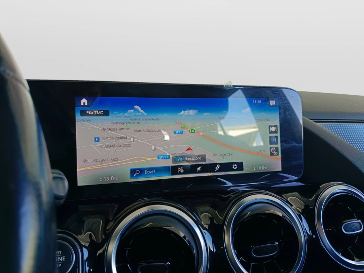 13 - Mercedes-Benz GLA 200 d Sport Plus auto