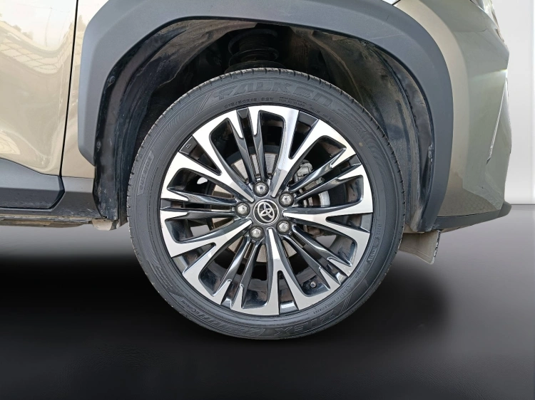 20 - Toyota Yaris Cross Yaris Cross 1.5h Lounge fwd 116cv e-cvt