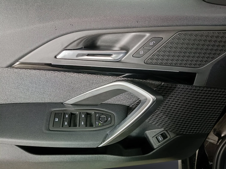 15 - BMW X1 X1 sdrive18d Edition Essence auto