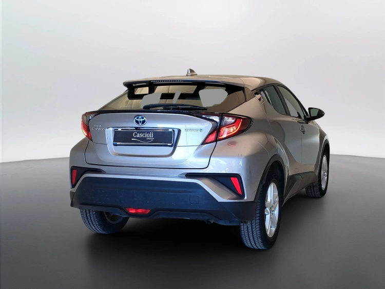 5 - Toyota C-HR C-HR 1.8h Business e-cvt