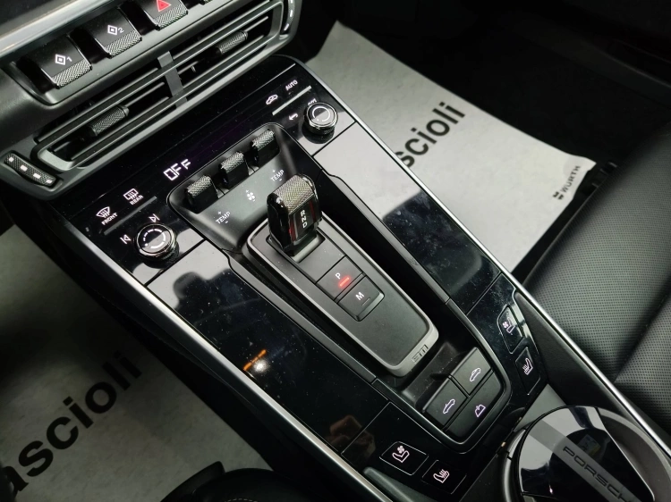 16 - Porsche 911 911 Cabrio 3.0 Carrera 4S auto