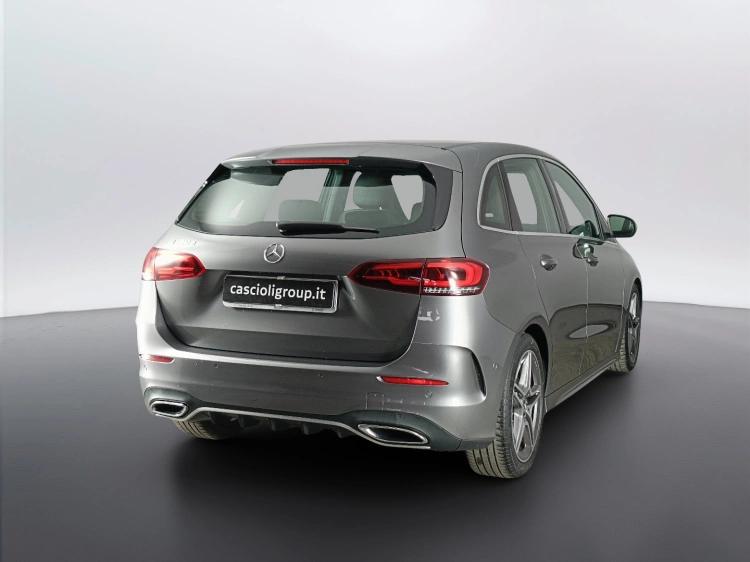 4 - Mercedes-Benz Classe B 180 d Premium auto