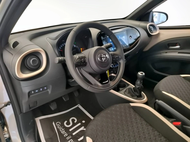 14 - Toyota Aygo X AYGO X 10B MT TREND MY24