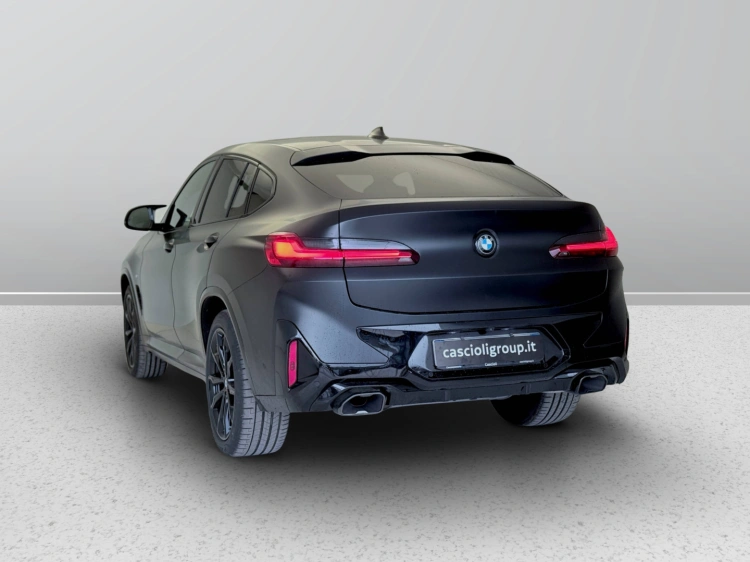 14 - BMW X4 BMW X4 M40d xDrive
