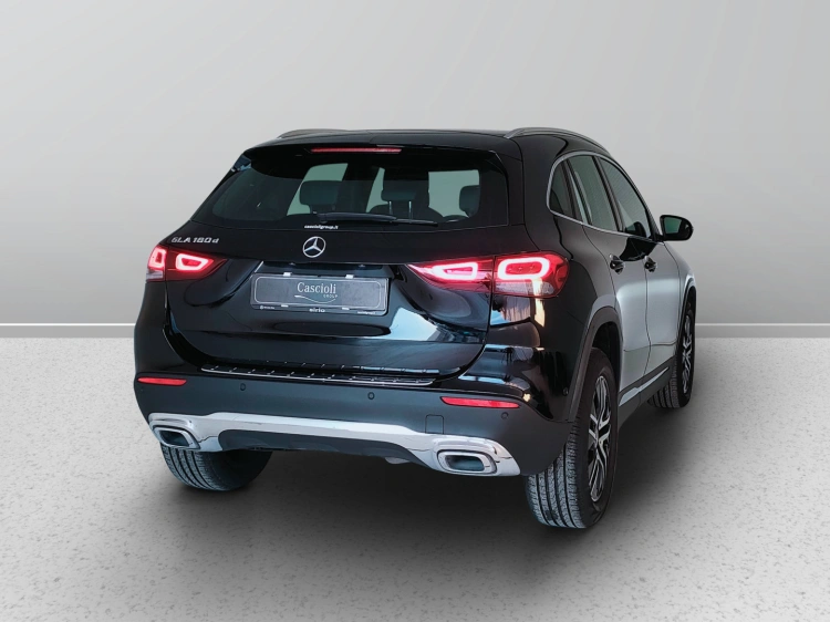 6 - Mercedes-Benz GLA 180 d Sport Plus auto
