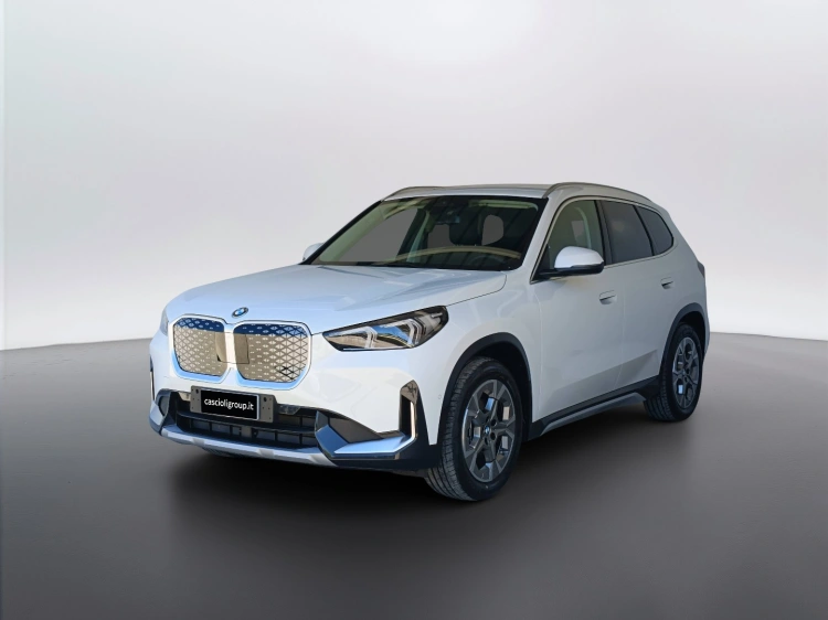 1 - BMW iX1 iX1 edrive 20 X-Line