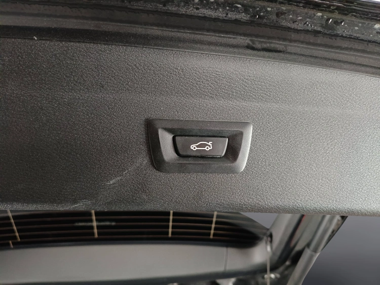 22 - BMW X1 X1 sdrive18d xLine Plus auto