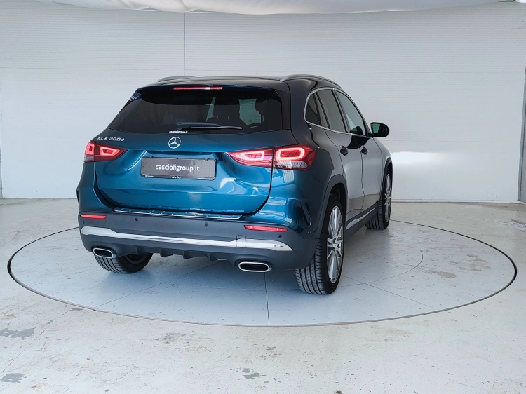 5 - Mercedes-Benz GLA 200 d Premium auto