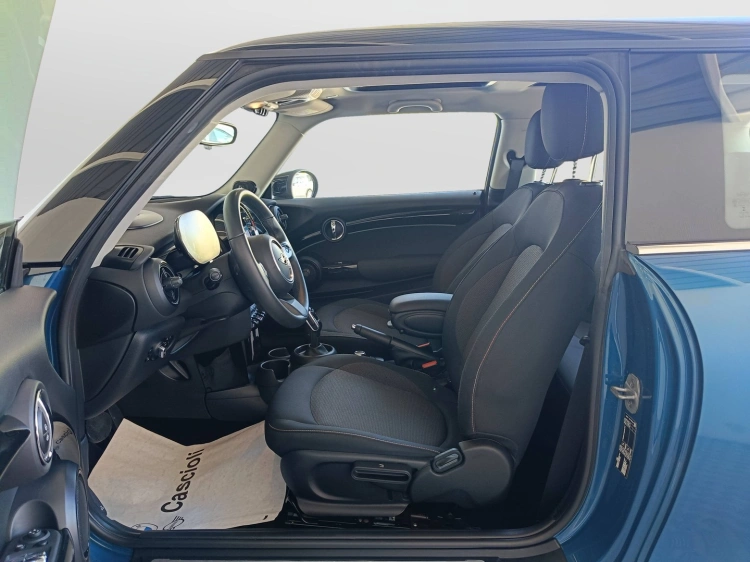 8 - MINI Cooper Mini 3p 1.5 Cooper Classic auto