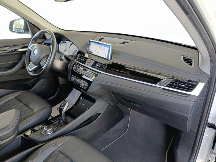 10 - BMW X1 BMW X1  sdrive18i xline plus 136cv auto