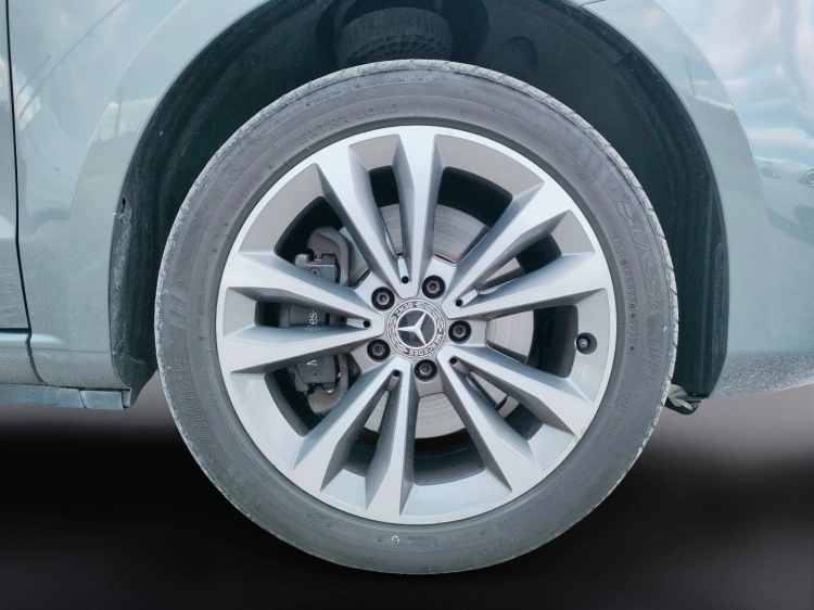 6 - Mercedes-Benz Classe V Long 250 d Premium 4matic auto