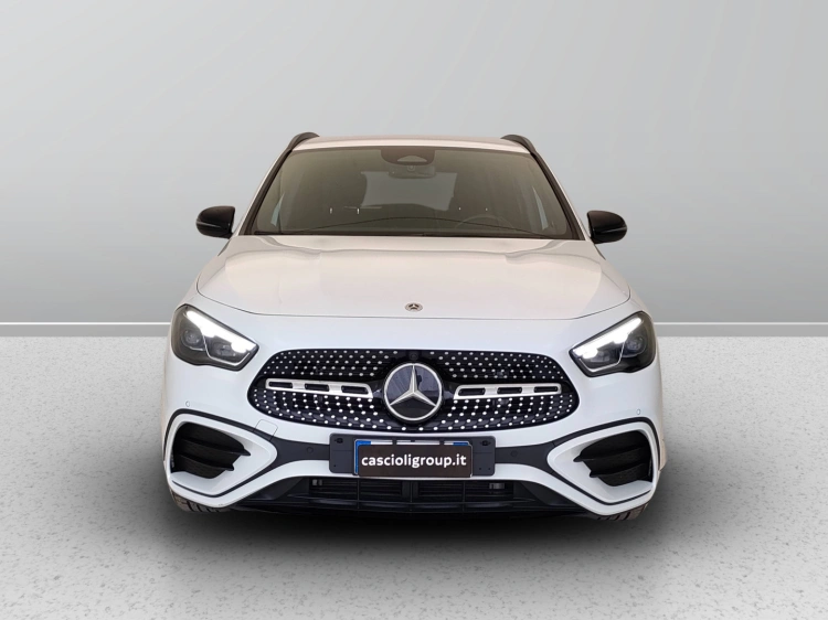 2 - Mercedes-Benz GLA 200 d AMG Line Advanced Plus auto