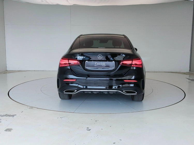 6 - Mercedes-Benz Classe A 250 e phev AMG Line Advanced Plus auto