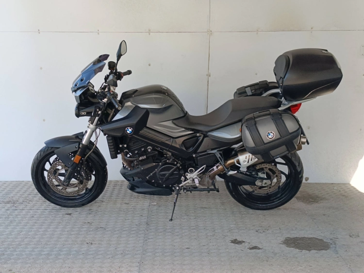 4 - BMW Motorrad R F 800 R