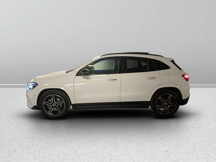 3 - Mercedes-Benz GLA 200 d automatic