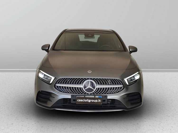 2 - Mercedes-Benz Classe A 200 d Premium auto