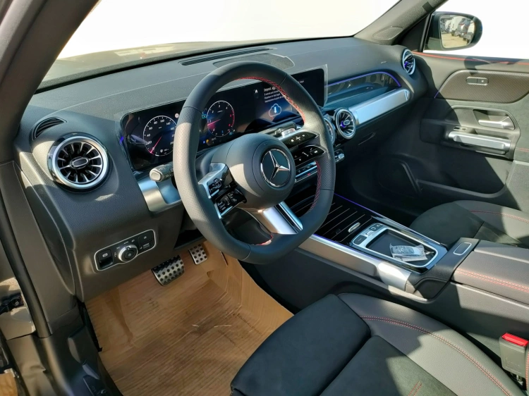 7 - Mercedes-Benz GLB 200 d Automatic