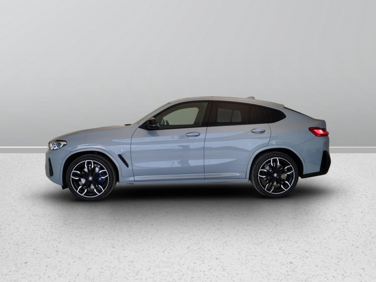 3 - BMW X4 BMW X4 M40d xDrive