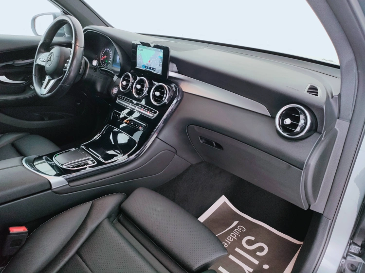 11 - Mercedes-Benz GLC Coupe 220 d Business 4matic auto