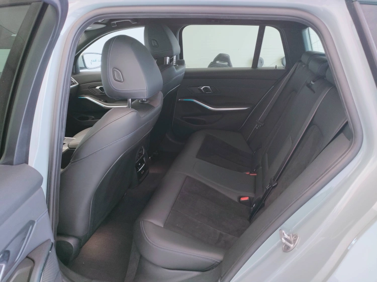 14 - BMW Serie 3 320d Touring mhev 48V xdrive MSport auto