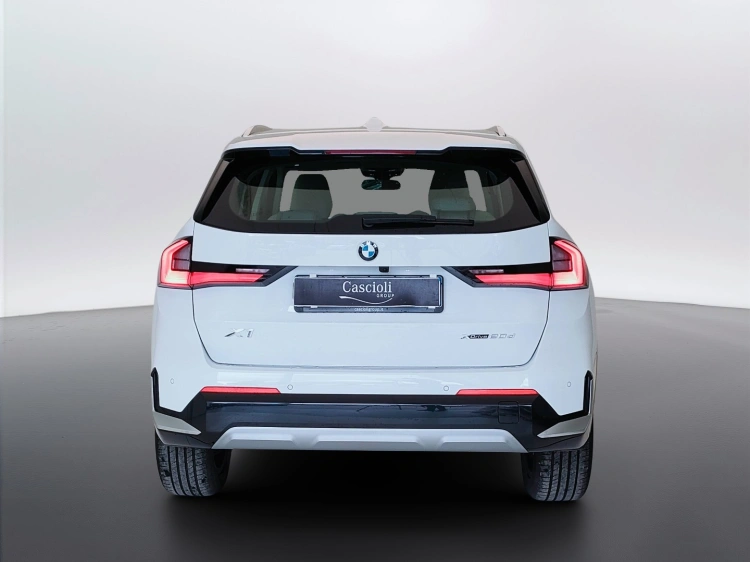 6 - BMW X1 X1 xdrive20d mhev 48V X-Line auto