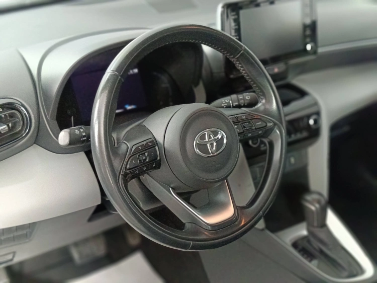 16 - Toyota Yaris Cross Yaris Cross 1.5h Business fwd 116cv e-cvt