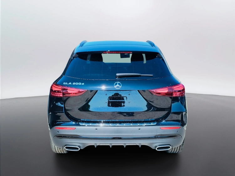4 - Mercedes-Benz GLA 200 d automatic