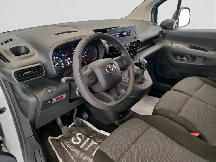 12 - Toyota Professional Proace City Proace City 1.5D 100cv S&S L2 S 10q Active