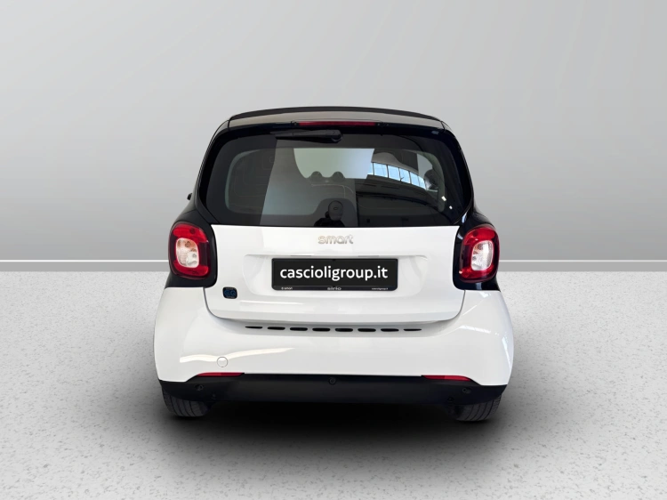 4 - smart fortwo Fortwo eq Passion 4,6kW