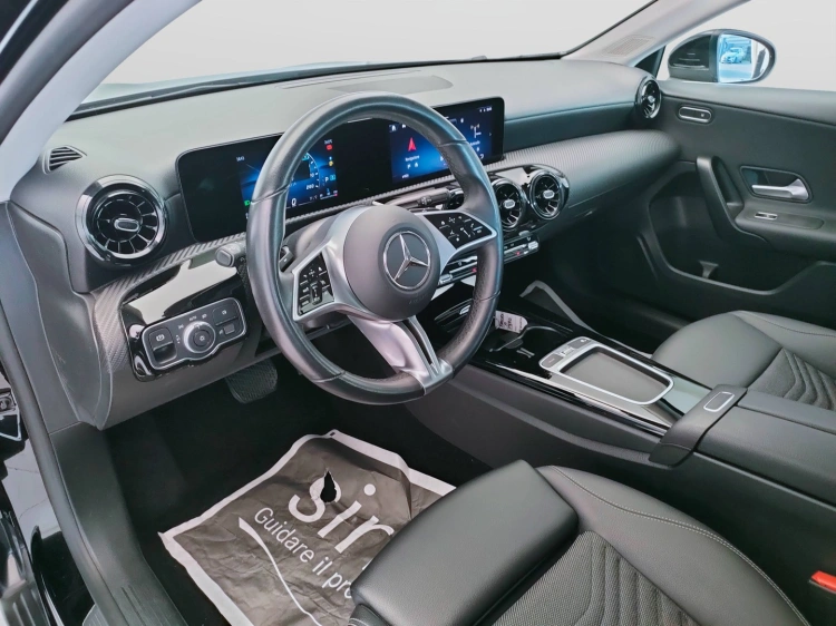 15 - Mercedes-Benz Classe A 180 d Advanced auto