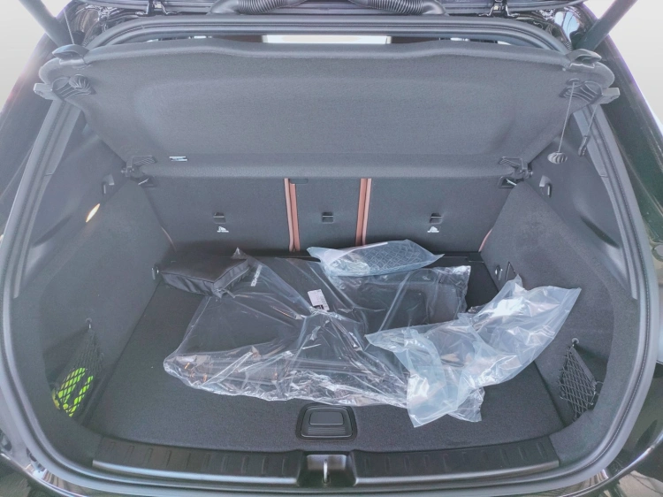 5 - Mercedes-Benz GLA 200 d automatic