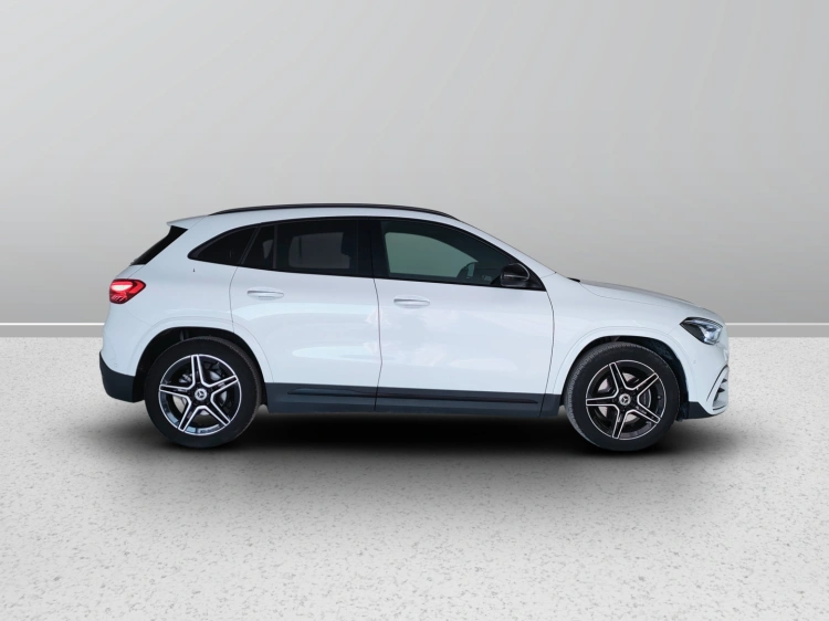 7 - Mercedes-Benz GLA 200 d AMG Line Advanced Plus 4matic auto