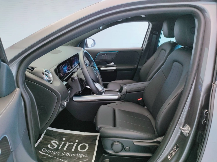 18 - Mercedes-Benz GLA 180 d Progressive Advanced Plus auto