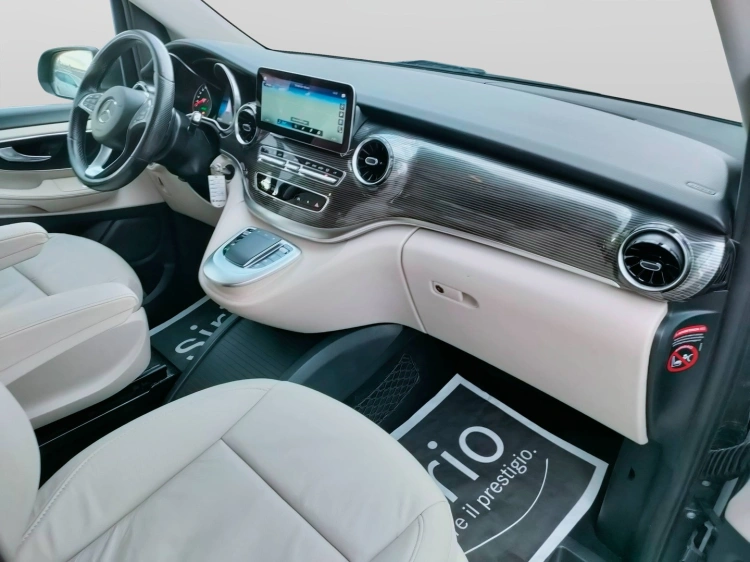 10 - Mercedes-Benz Classe V Long 250 d Premium 4matic auto