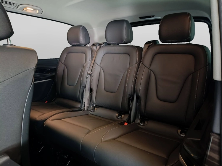 10 - Mercedes-Benz Classe V Extralong 300 d Premium 4matic auto