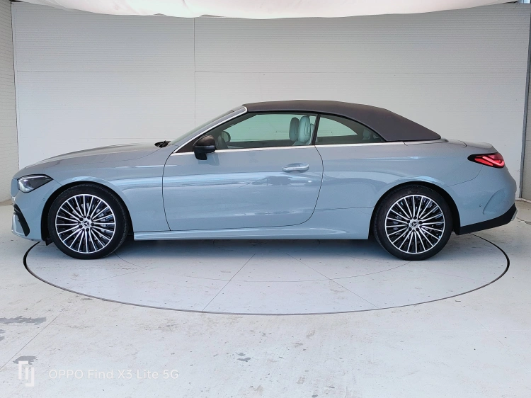 8 - Mercedes-Benz CLE Cabrio 220 d AMG Line Advanced auto