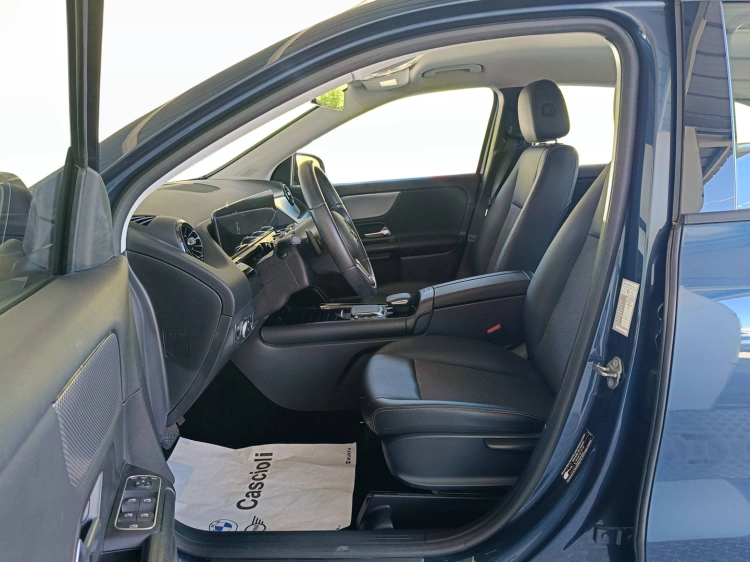 8 - Mercedes-Benz GLA 180 d Sport Plus auto