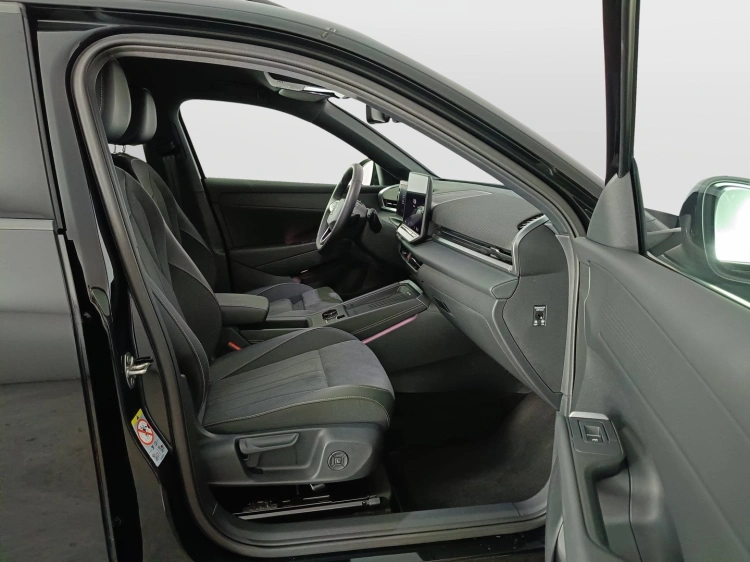11 - Volkswagen T T-Roc 1.5 etsi Style 150cv dsg