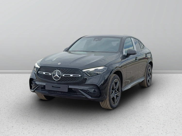 1 - Mercedes-Benz GLC 300 de 4Matic Plug-in Hybrid Coupe